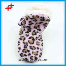 2016 fashion colored leopard pattern winter home boots,warm and soft for wholesale